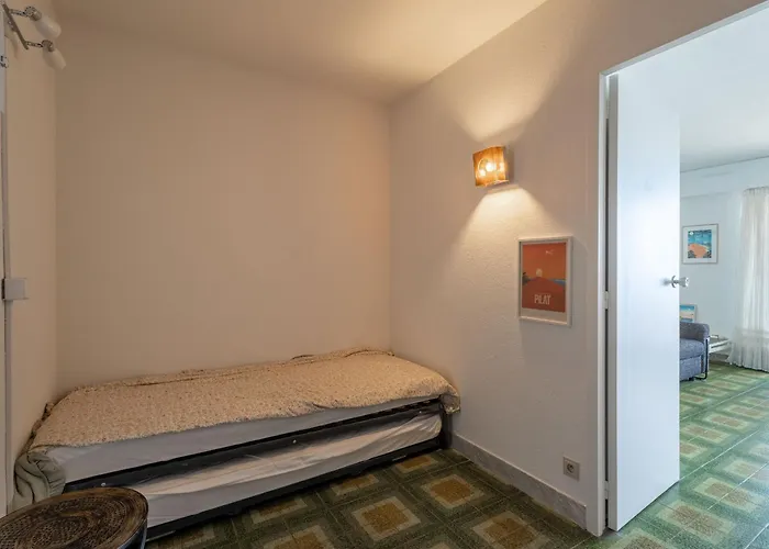 شقة Avec Balcon, Parking Prive, Acces Direct Plage, Proche Centre - Fr-1-319-44 *